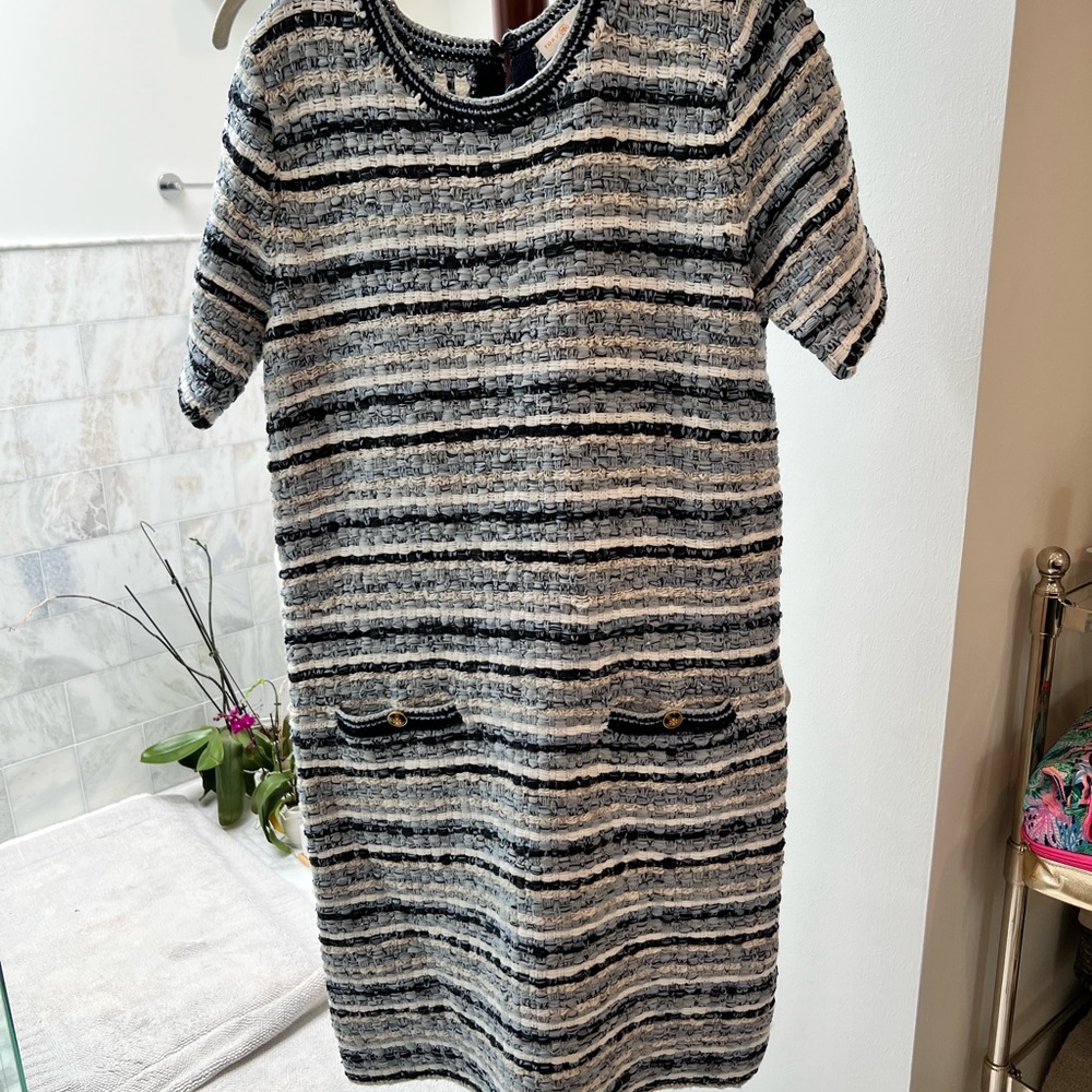 Tory Burch Shift dress with tortoise buttons at pocket